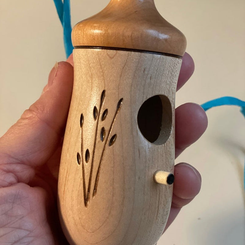 Hölzernes Kolibri-Haus - Geschenk für Naturliebhaber
